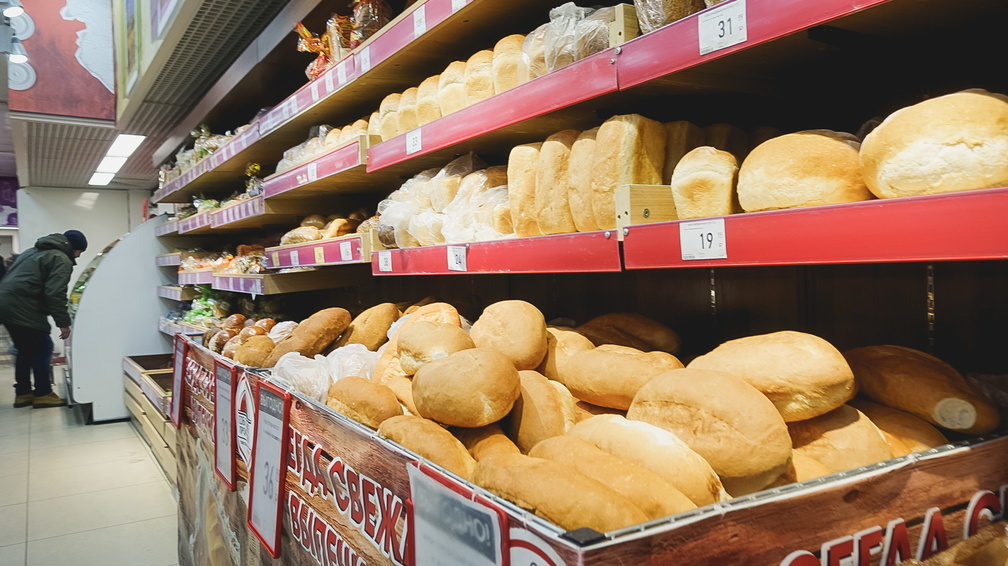 Хлеб по низкой цене смогут купить владельцы карт «Приморец»
