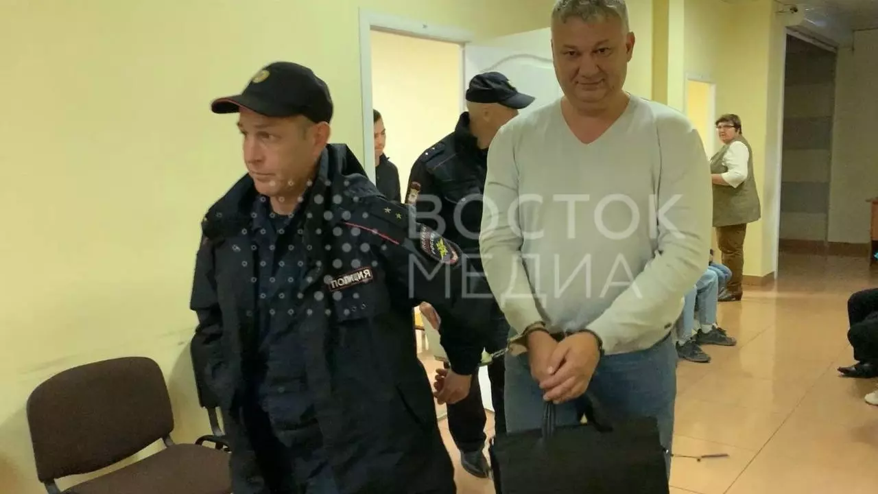 Скандально известный юрист из Приморского края отправится в колонию