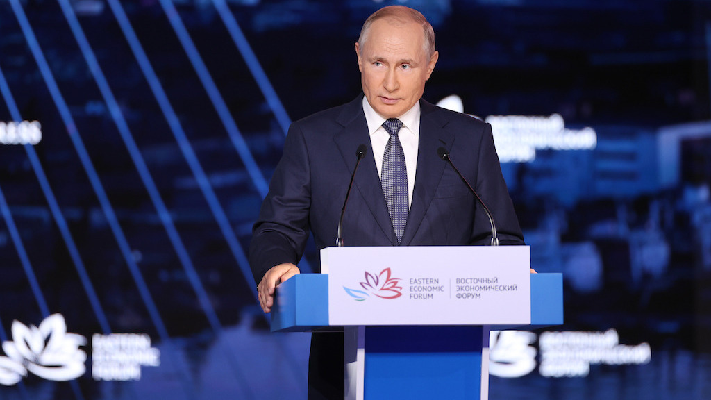 К участникам и гостям ВЭФ-2022 с приветствием обратился президент России