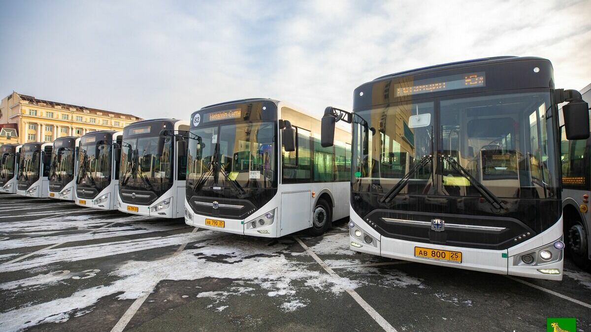 Красивые и вместительные: по Владивостоку начнут курсировать 30 современных автобусов