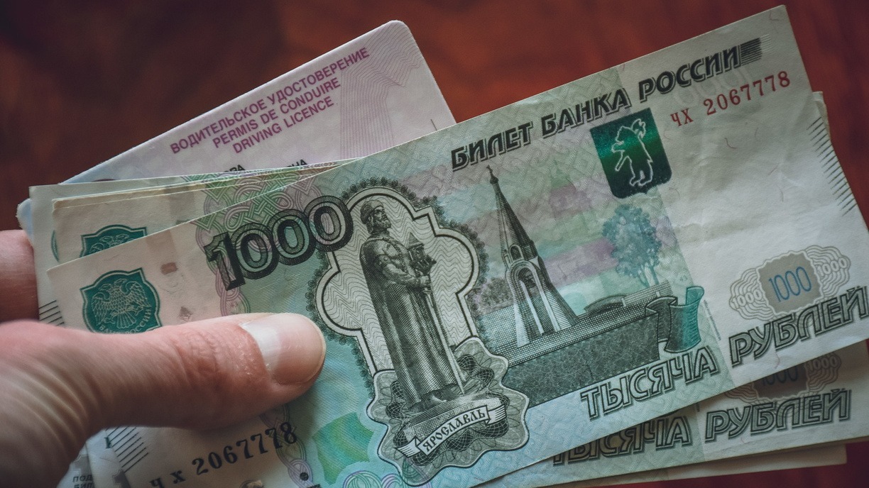 Кому повысят заработную плату в Приморском крае